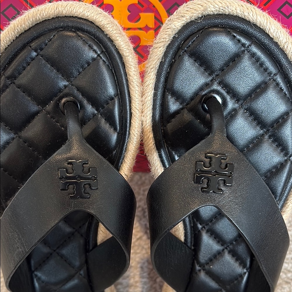 Tory Burch Black Leather Quilted Espadrille Flip Flops, size 6.5 - Picture 6 of 10